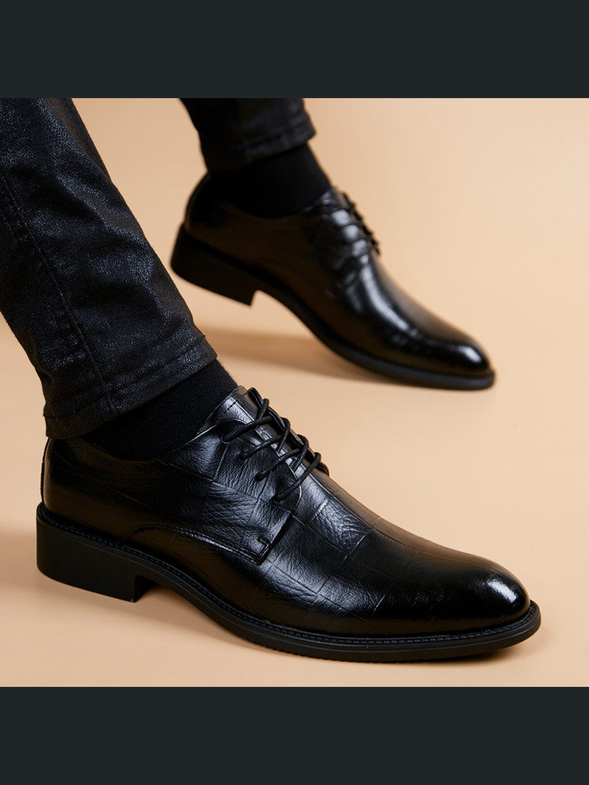 Color handcrafted genuine leather shoes - color image