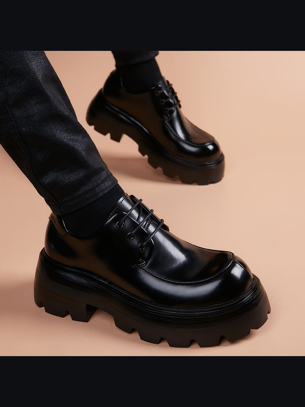 Color handcrafted genuine leather shoes - color image